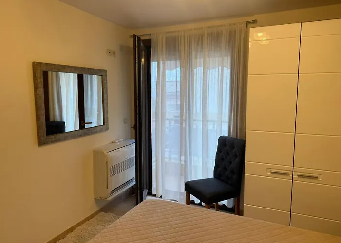 Apartament Greece , *